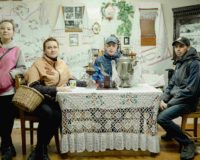 01 за столом