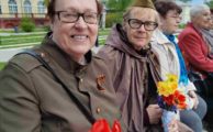 В "Парке Победы" пели песни военных лет, кружились в вальсе и ели солдатскую кашу
