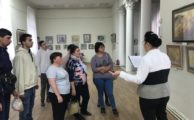 Лица с ОВЗ совершили экскурсию в городской художественный музей