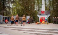 И вновь в Вичуге «Парк Победы» под звуки духового оркестра закружил всех в праздничном вальсе