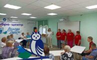 Умные игры для добрых сердец: Вичугские волонтёры поделились в Наволоках секретами ментальной арифметики
