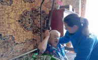 Забота рядом: специалисты Вичугского КЦСОН помогают сделать дом комфортнее